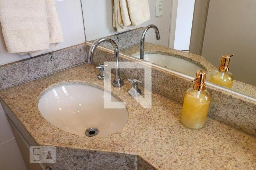 House, 450 m², with a private pool — photo 42