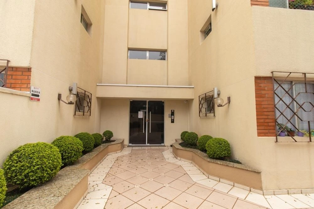 3-bedroom apartment with a home office in Curitiba — photo 21