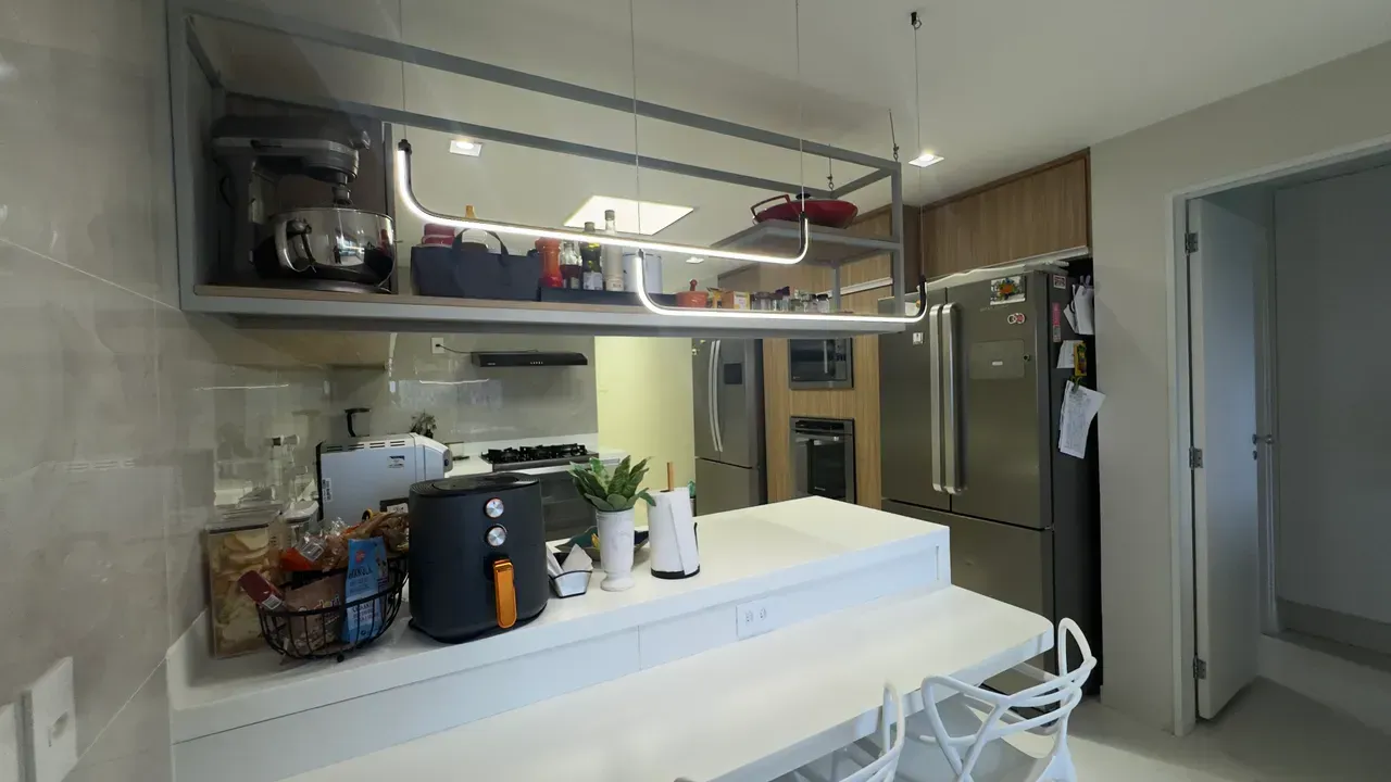 4-bedroom apartment with open-plan kitchen — photo 38