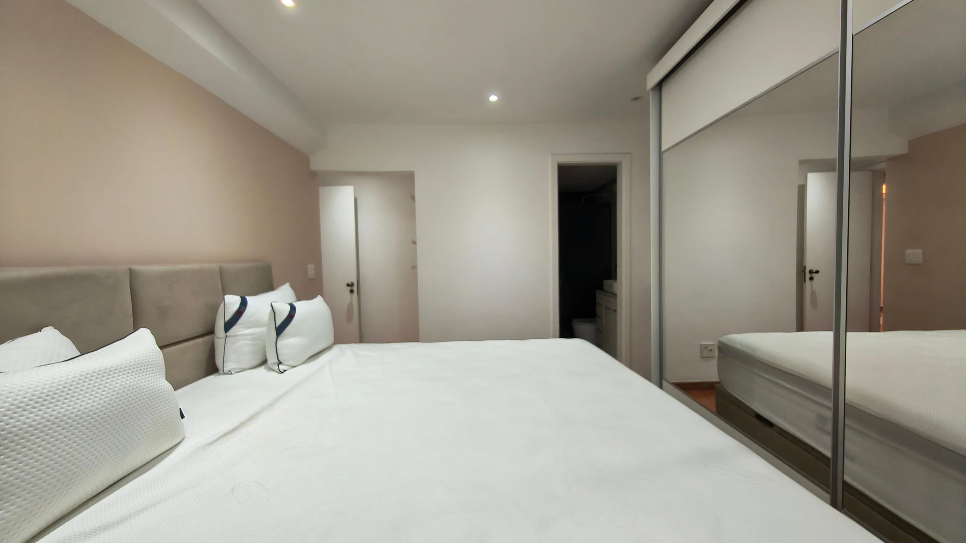 Washing machine in a 4-bedroom apartment, 205 m² — photo 10