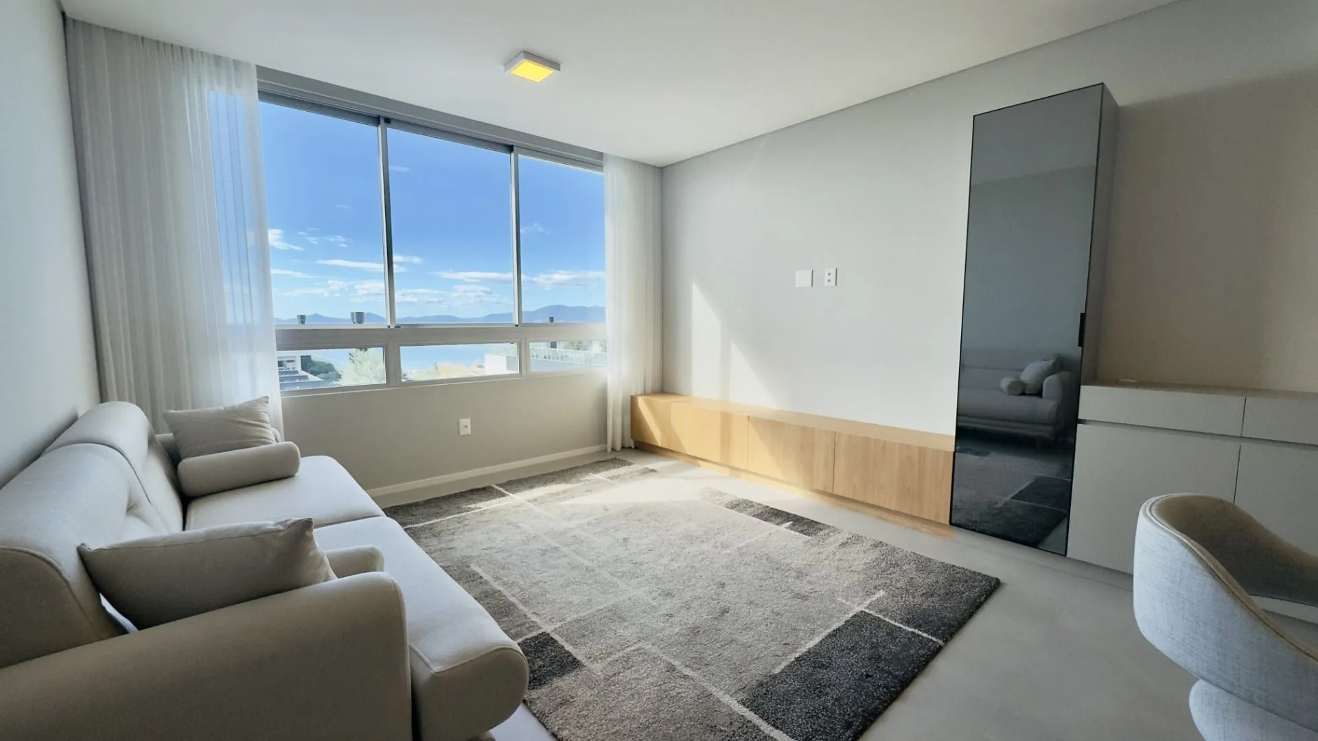Water view in a 2-bedroom apartment, 110 m² — photo 24