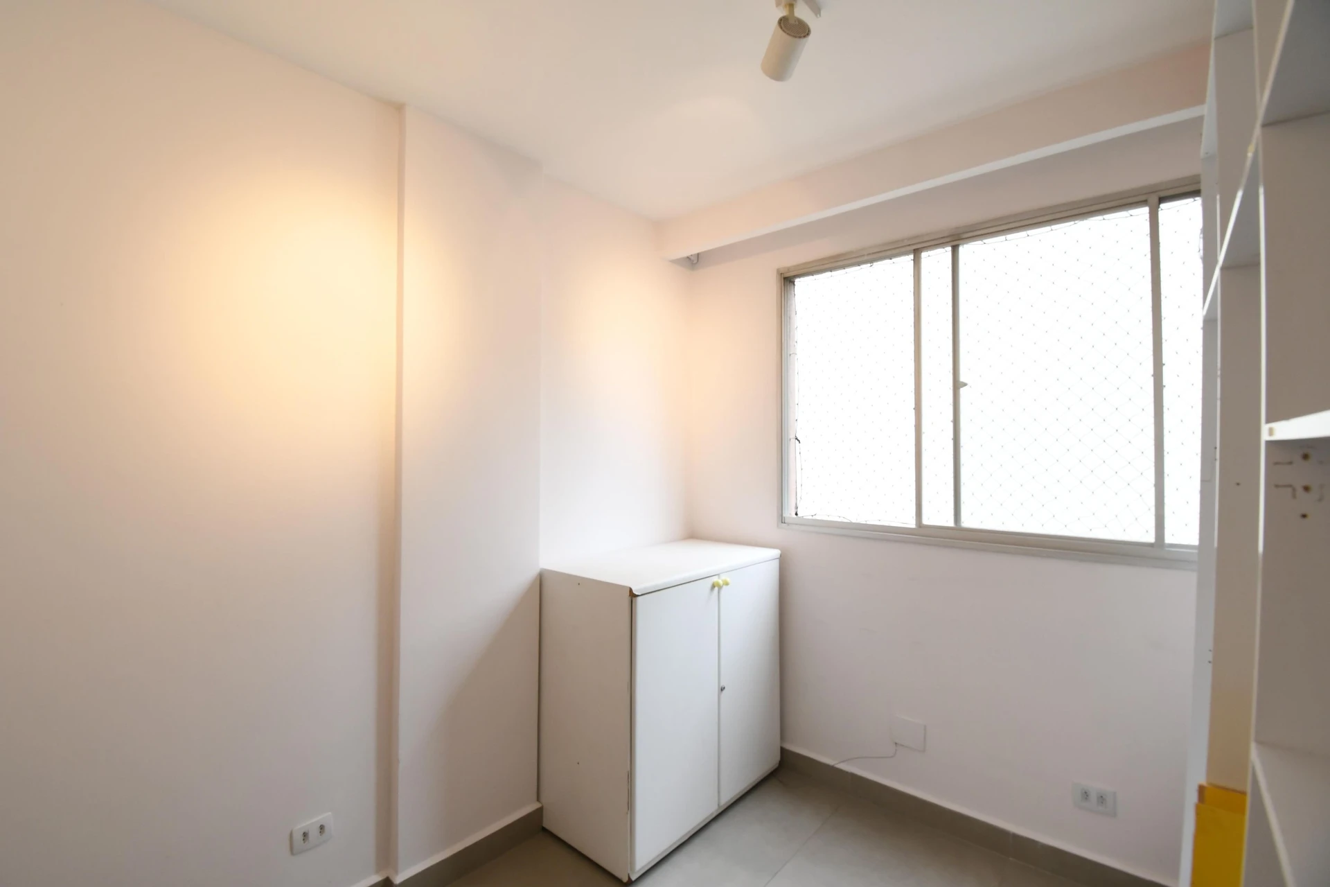 Furnished apartment, 76 m², with a walk-in closet — photo 6