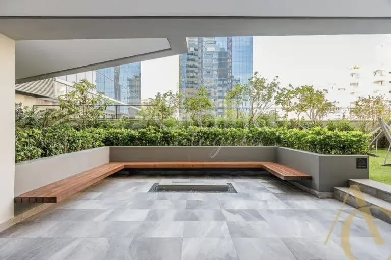 Furnished 57 m² studio with 1 bedroom and 1 bathroom — photo 34