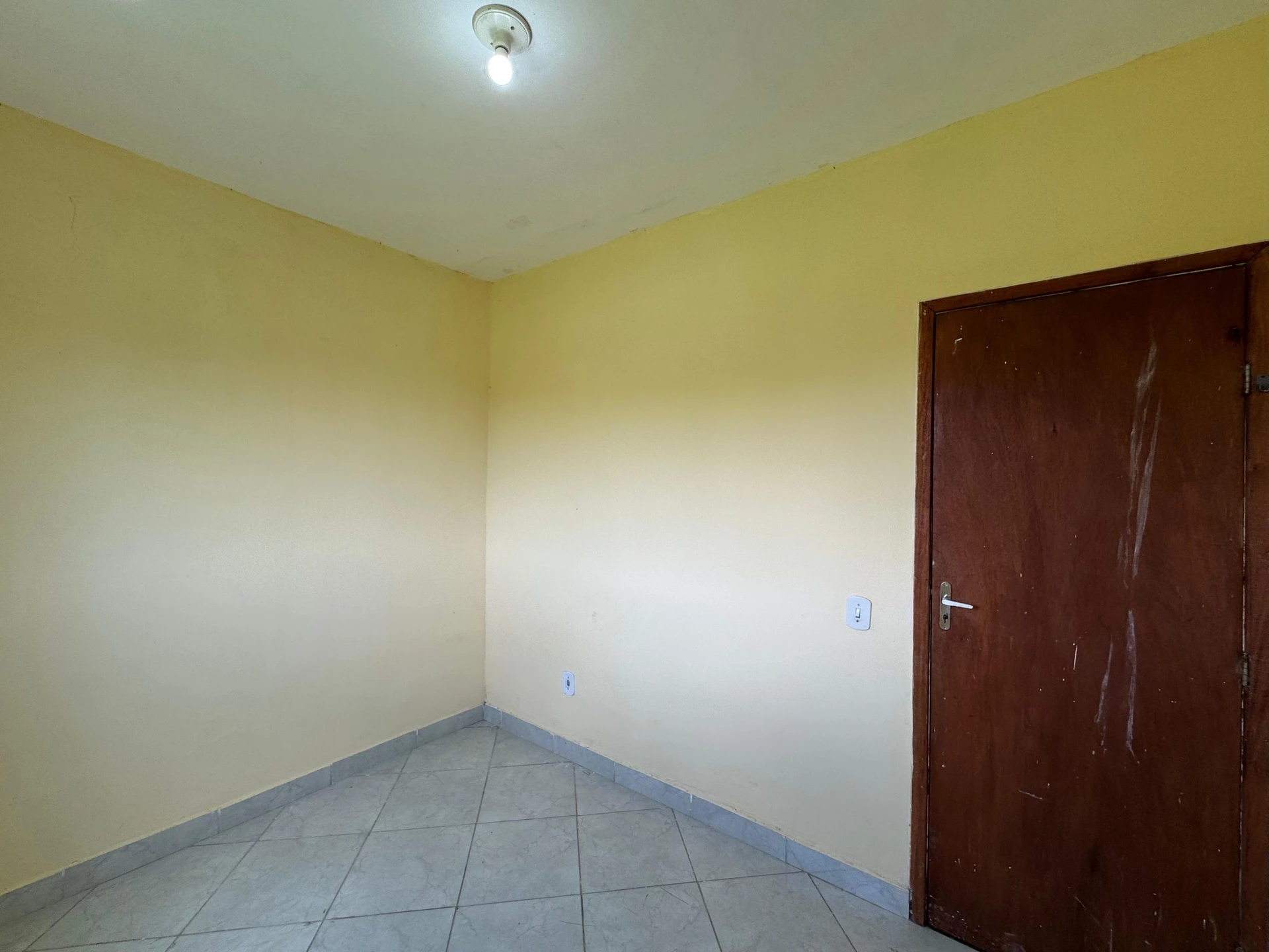 Немає меблів у будинку: 1 спальня та сад — photo 16