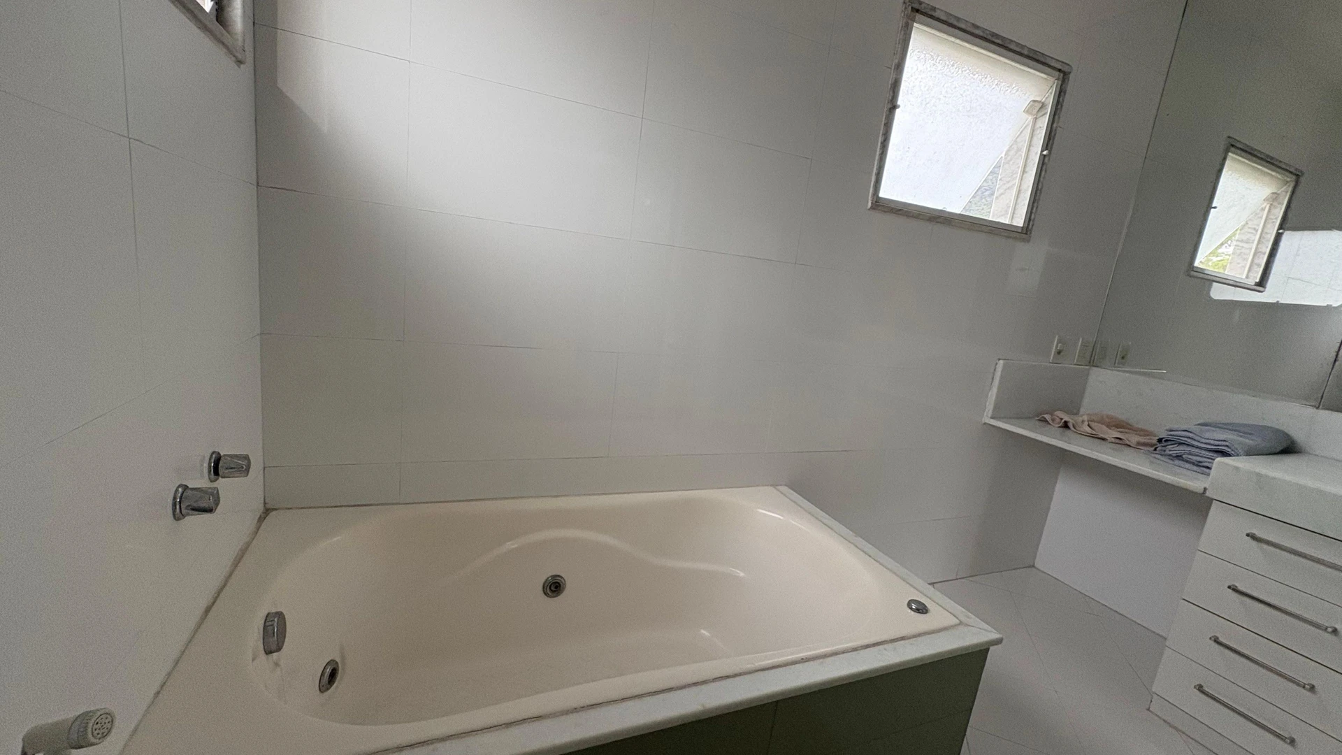 House, 188 m², with a jacuzzi — photo 42