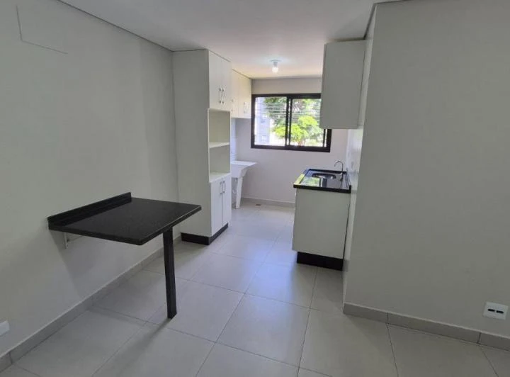 Квартира на першому поверсі без паркомісця, 1 кімн 32 м² — photo 3
