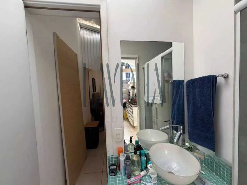 Furnished 3-bedroom apartment with 4 bathrooms — photo 14