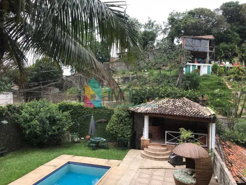 Casa sem mobília de 290 m² com 5 quartos e churrasqueira — photo 5