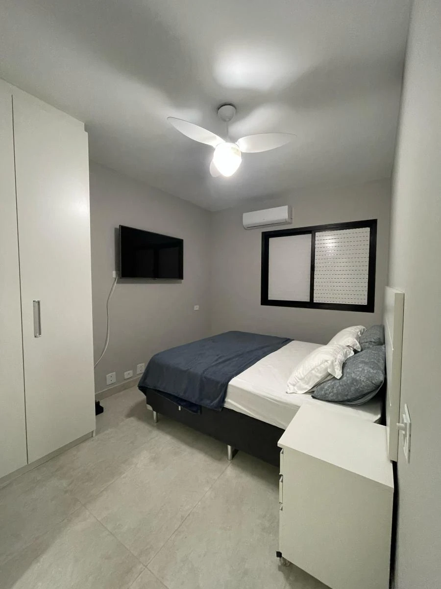 Furnished 70 m² apartment with enclosed glass balcony — photo 6