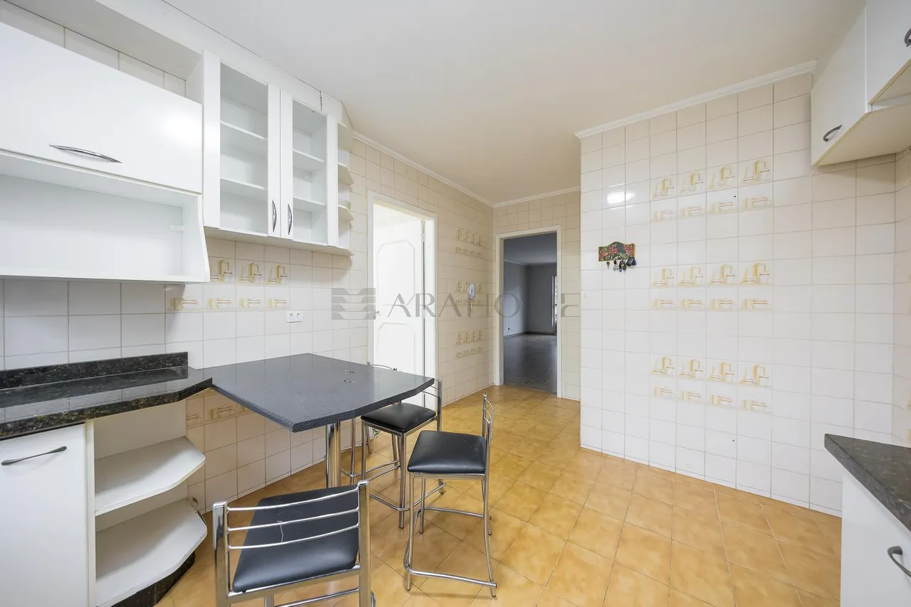 Unfurnished 111 m² apartment with 3 bedrooms and 3 baths — photo 10