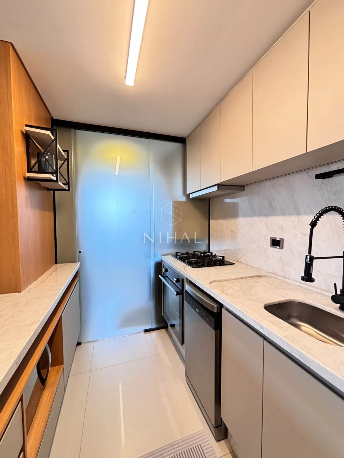 Dishwasher in a 3-bedroom apartment, 151 m² — photo 8