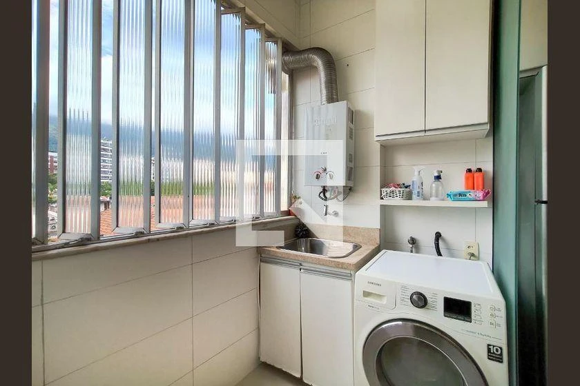 Квартира 69 м² із заскленим балконом та видом на гори — photo 13