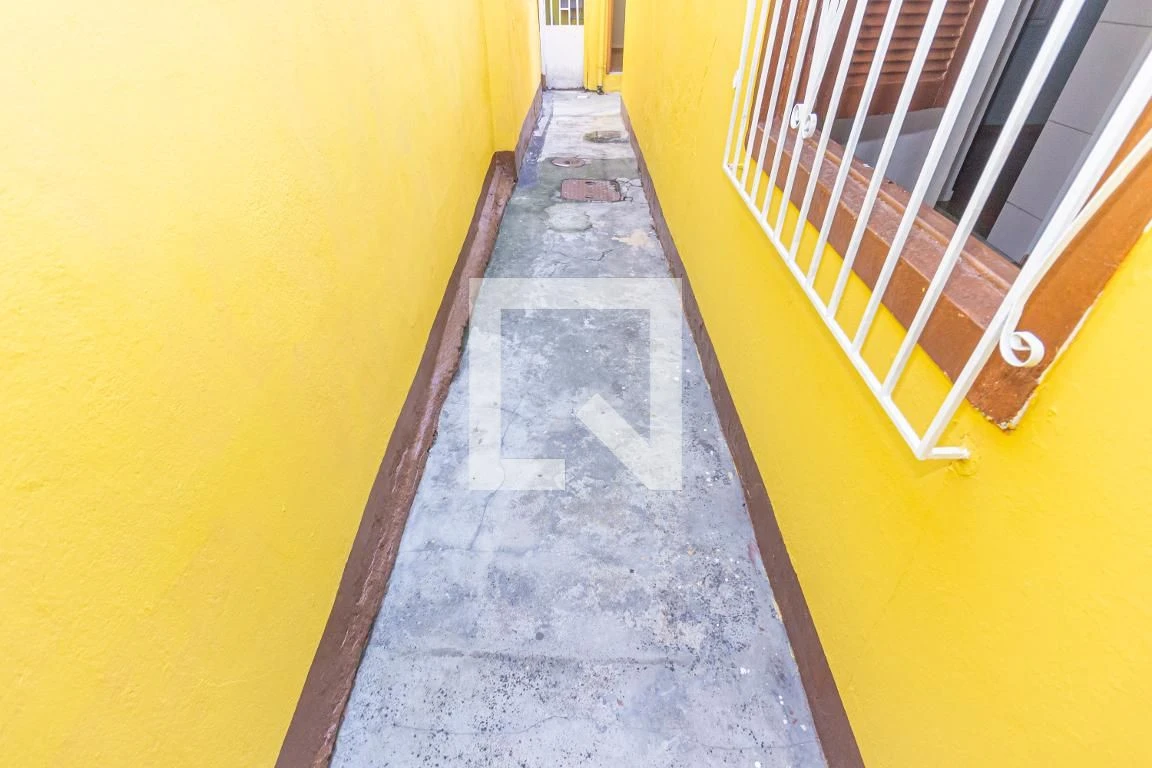 Unfurnished house with 2 bedrooms and private garden — photo 45