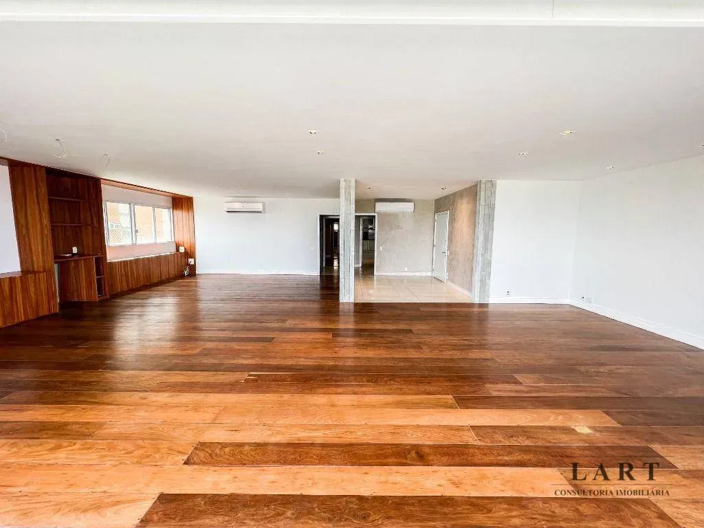 Apartamento com 3 dormitórios e 264 m² com 3 vagas — photo 14