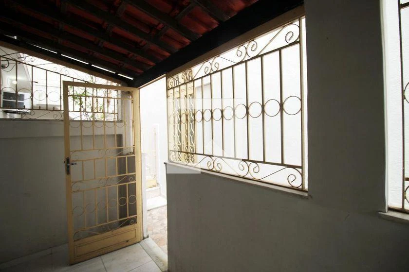 Casa com 3 quartos em 200 m² e 4 banheiros — photo 45