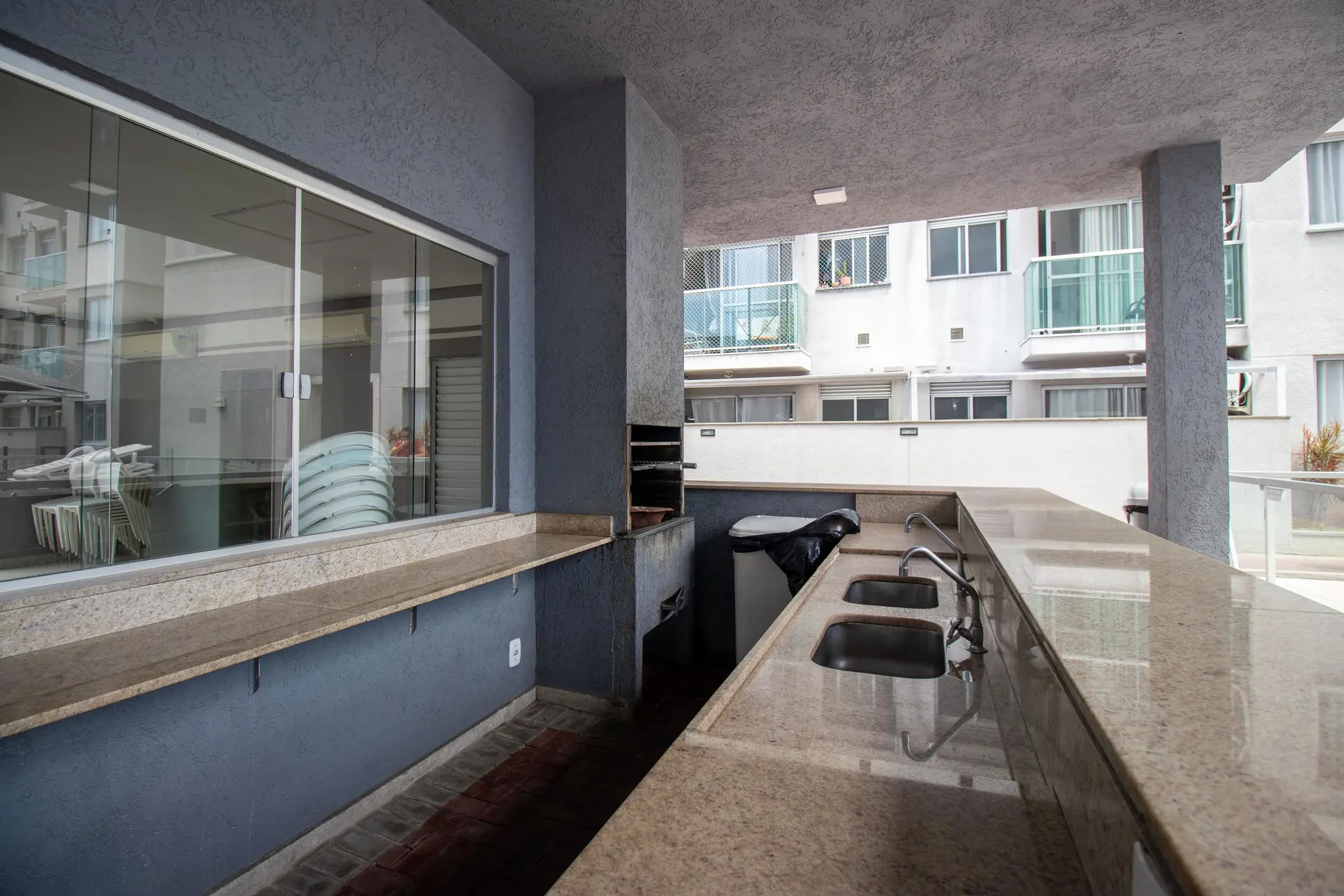 Apartamento de 2 quartos em condomínio com academia — photo 6