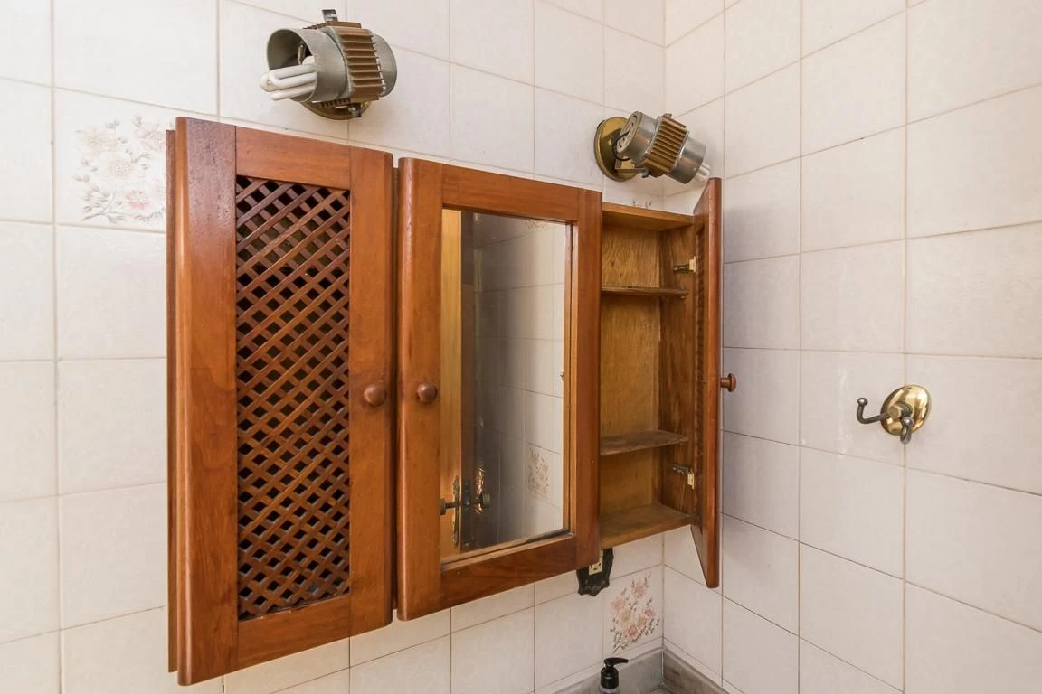 Casa sem mobília com 4 quartos e varanda — photo 61