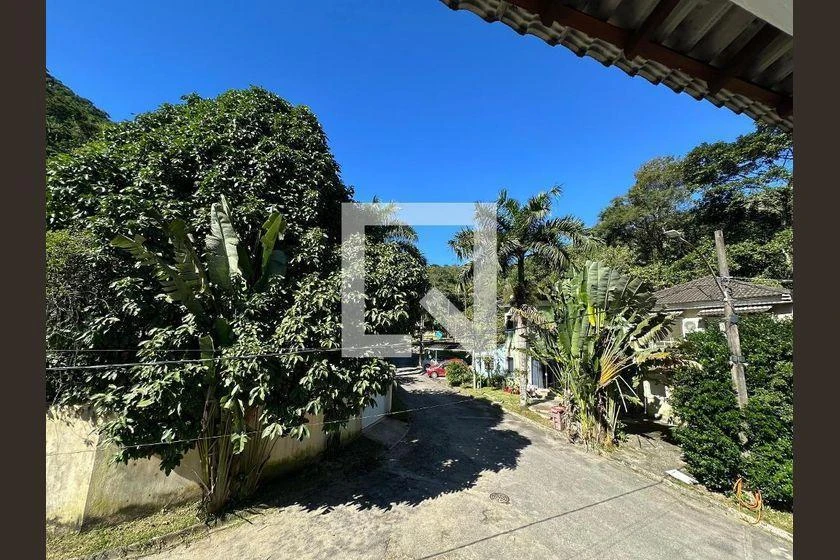 Gated house with 4 bedrooms and a gas kitchen — photo 35