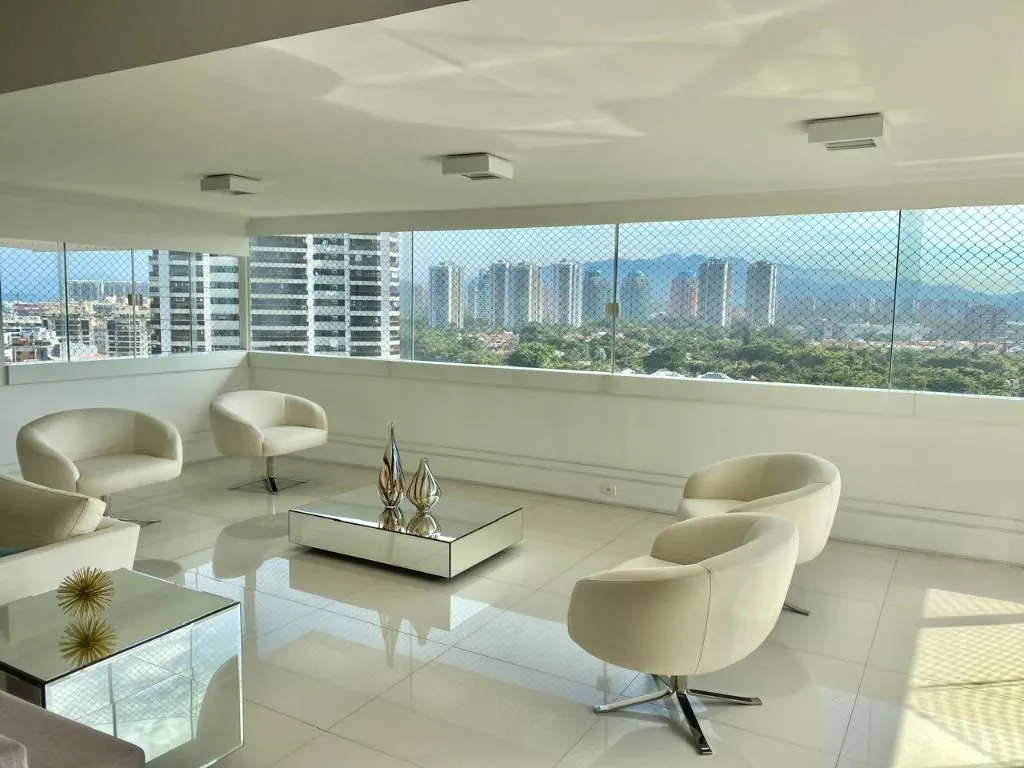 Apartment on the 12th floor with a mountain view — photo 2
