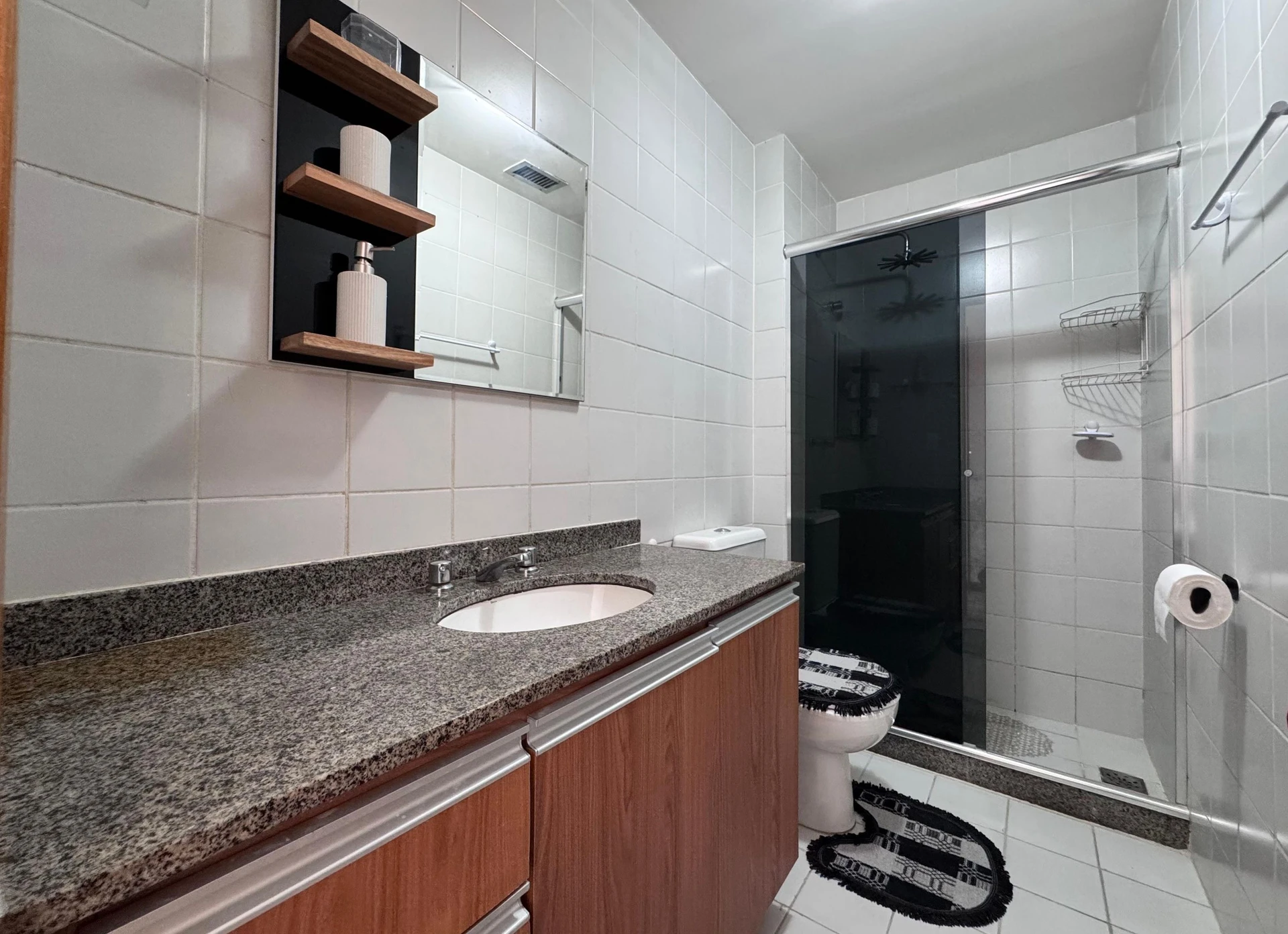 Apartamento mobiliado com 2 quartos e 3 banheiros — photo 41