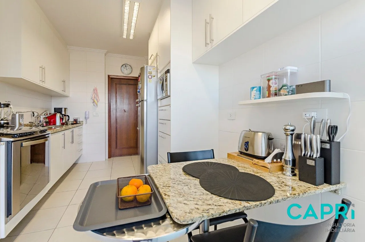 Furnished 3-bedroom apartment with a closed kitchen — photo 40