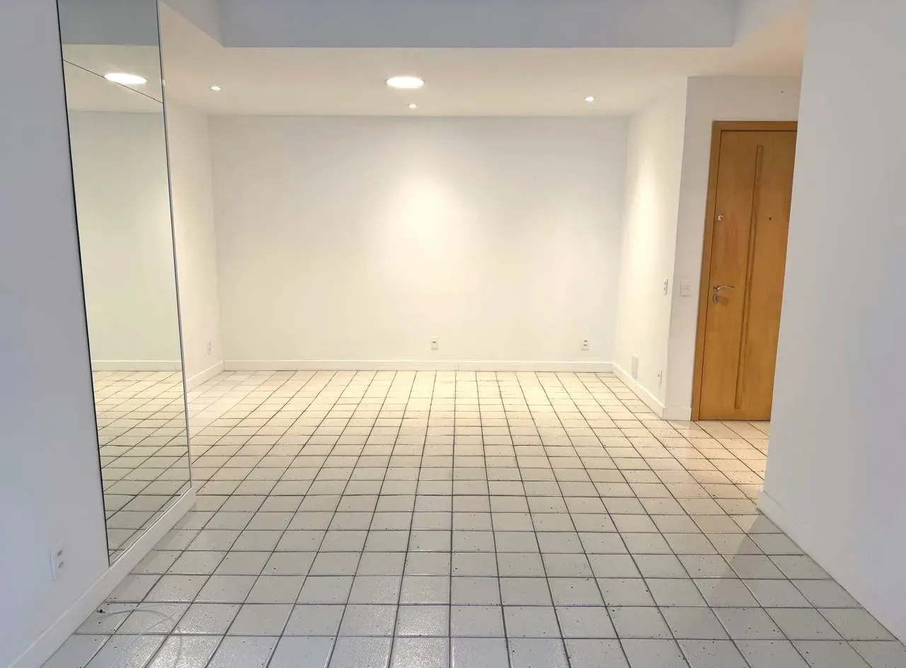 97 m² apartment with 2 bedrooms and 2 bathrooms — photo 8