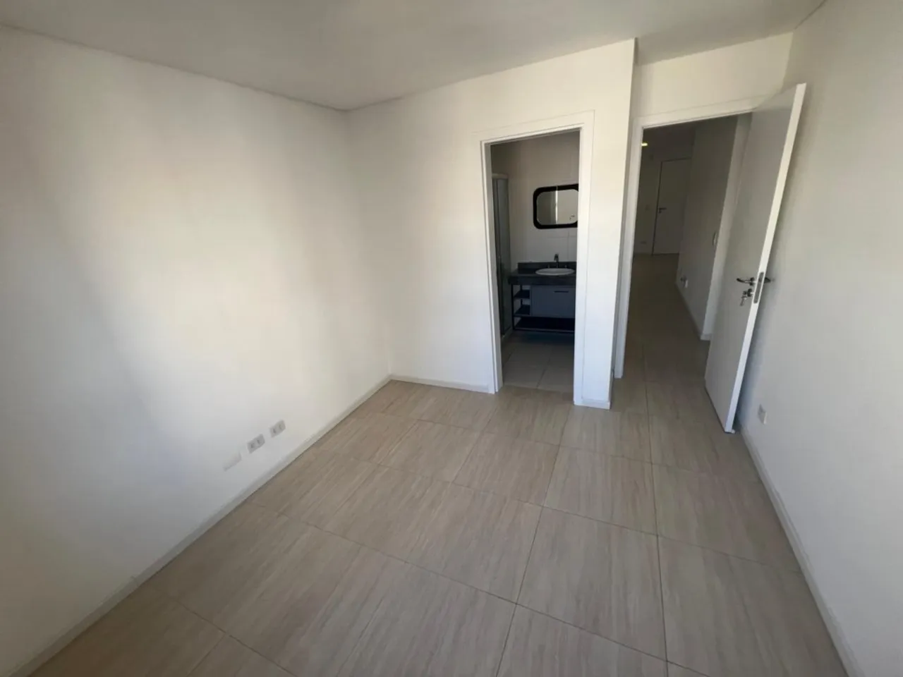 3-bedroom apartment with en-suite and 2 parking spaces — photo 12