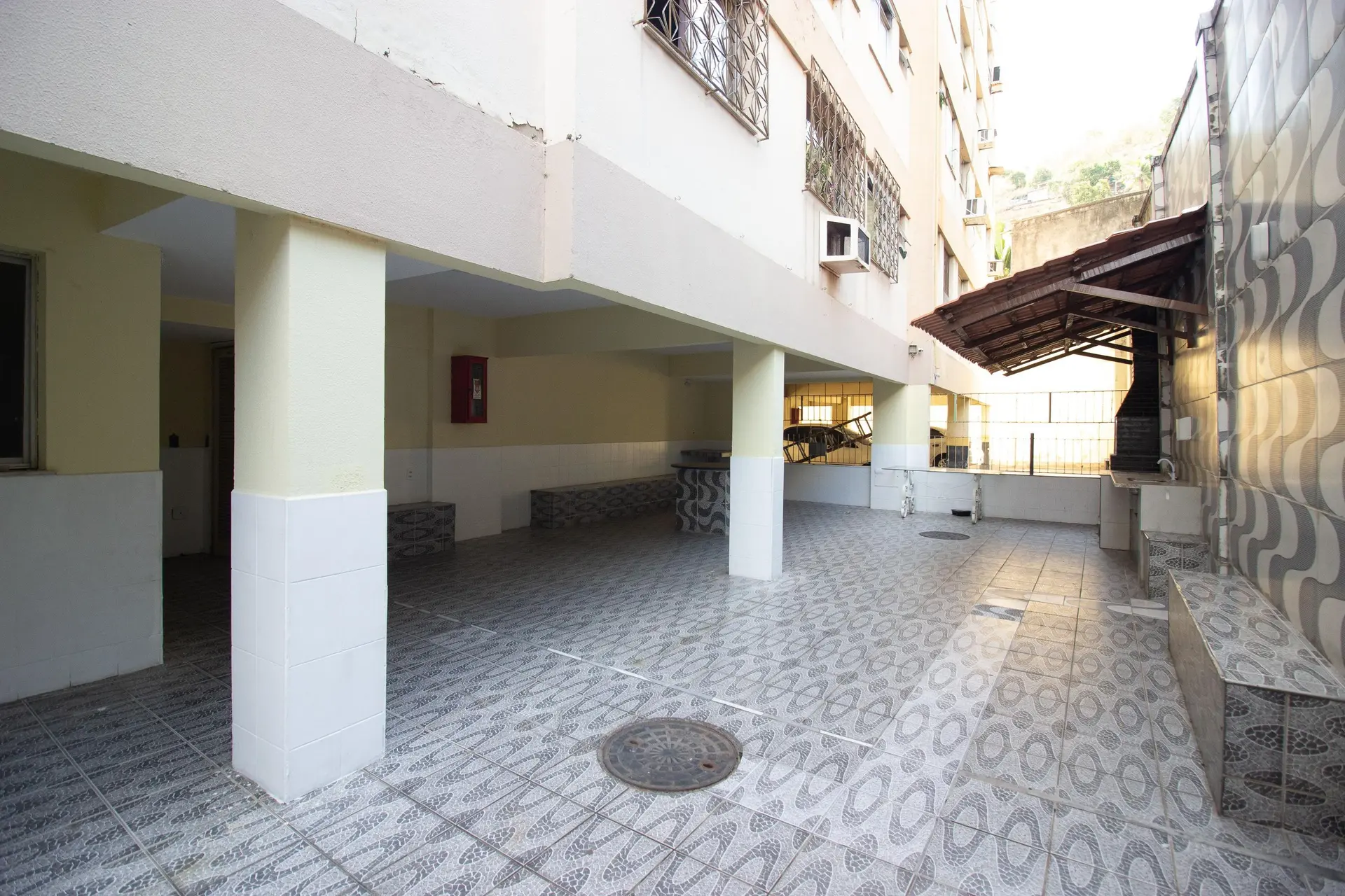 Furnished 2-bedroom apartment with 1 parking space — photo 35