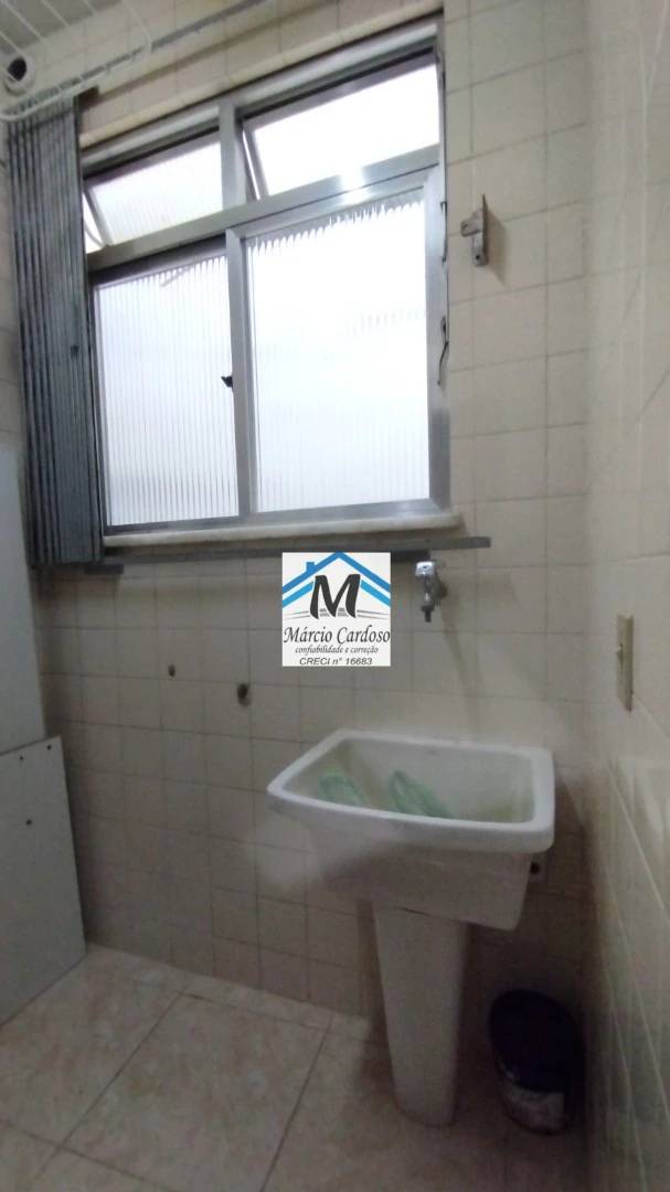 1-bedroom apartment with enclosed kitchen and gas — photo 12