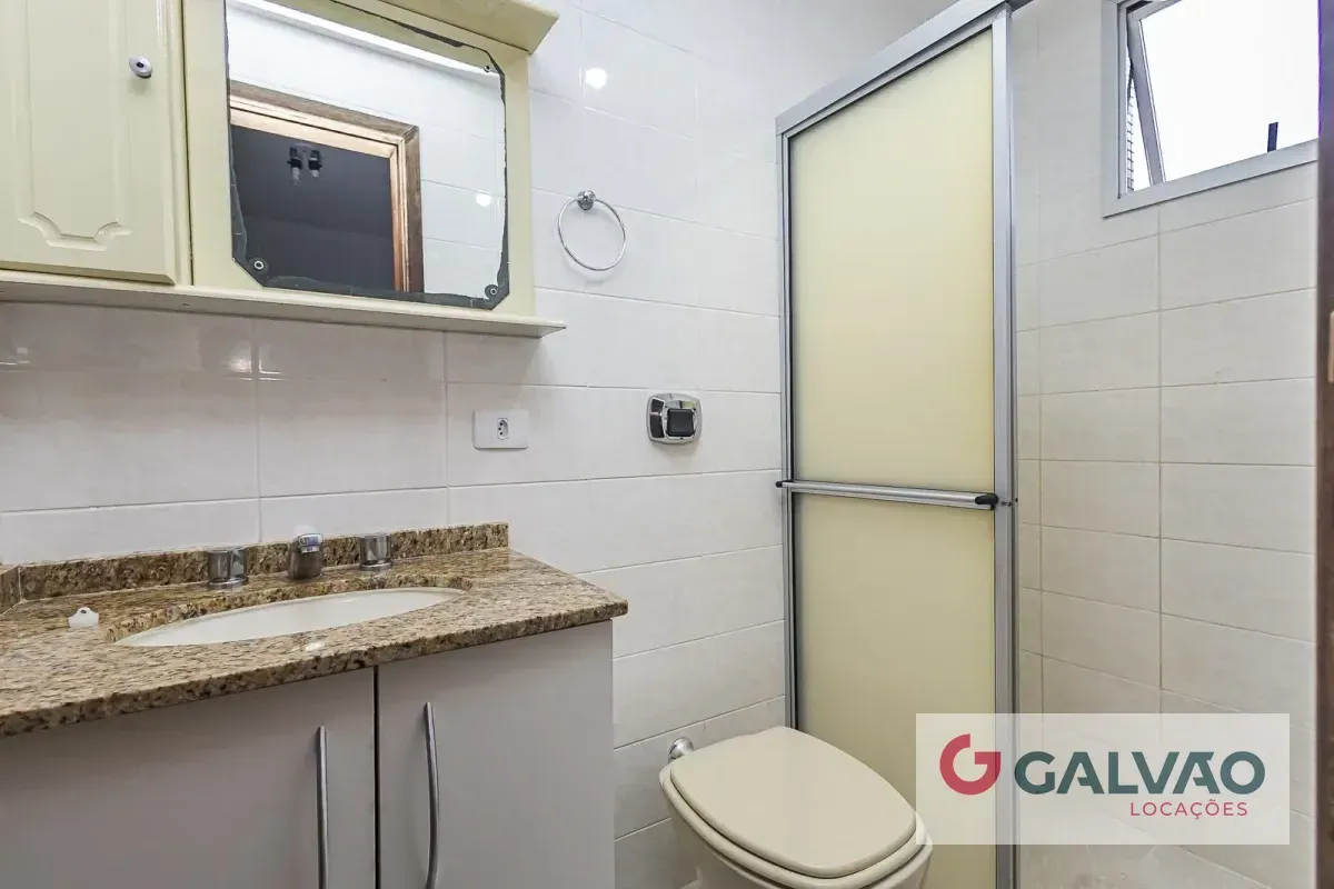 2-bedroom apartment in a building with a gym — photo 20
