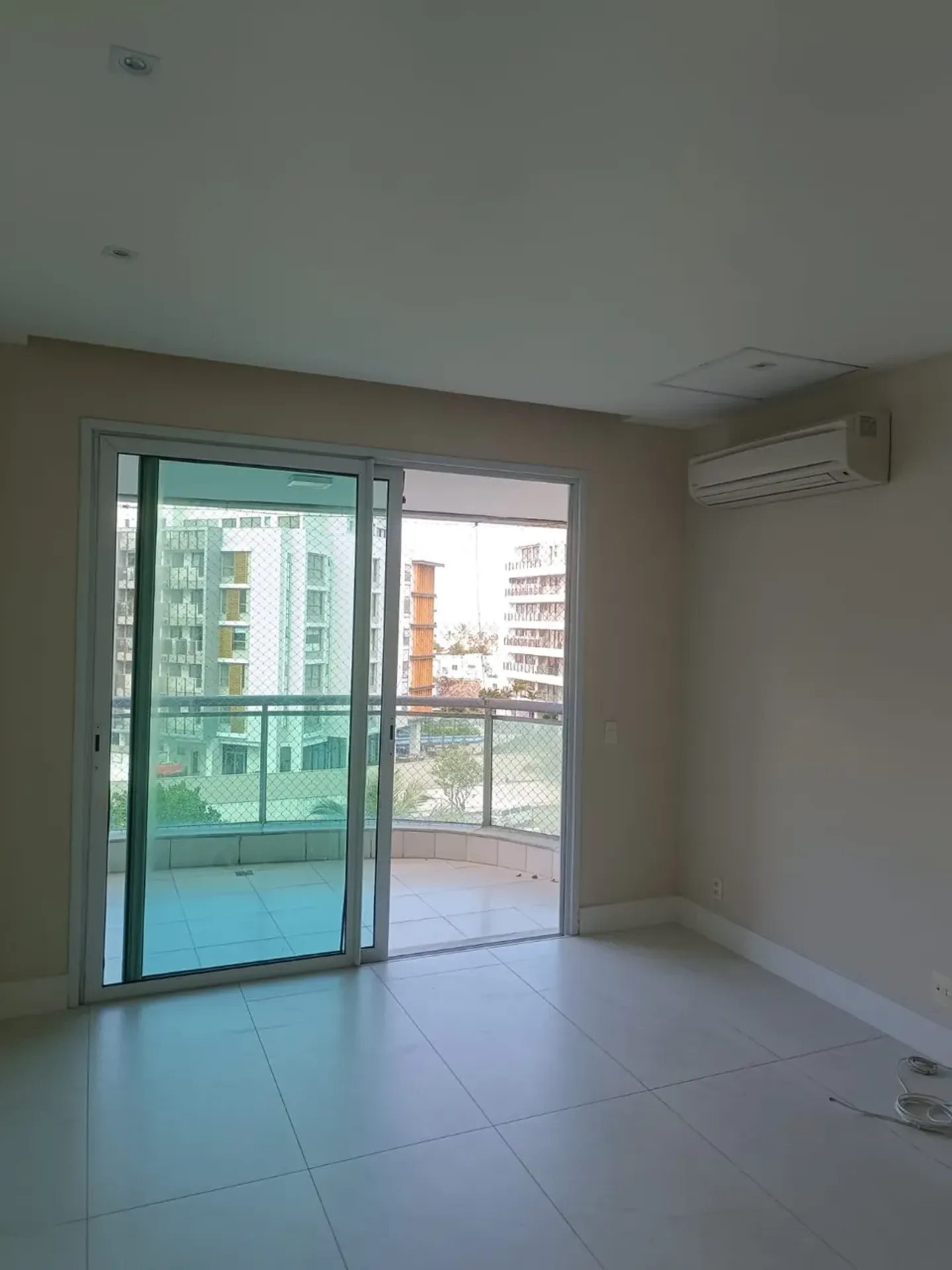 Water view in a 4-bedroom apartment, 282 m² — photo 9
