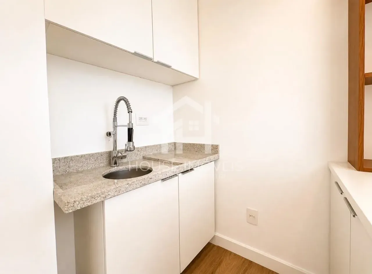Apartamento com ar-condicionado e varanda envidraçada — photo 12