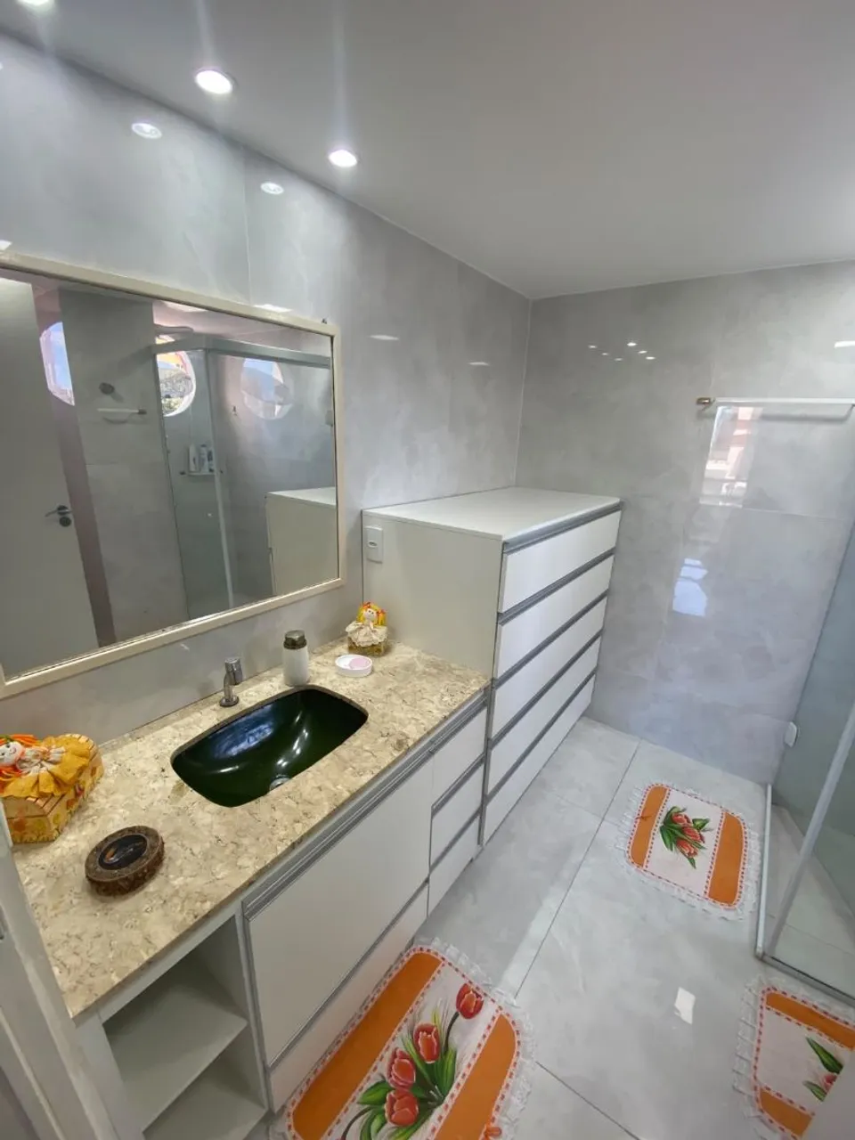 Furnished apartment, 112 m², with a glass-enclosed balcony — photo 10