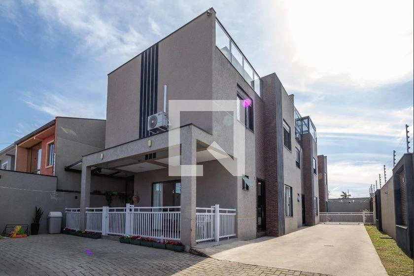 3-bedroom house with a grill on the balcony — photo 37