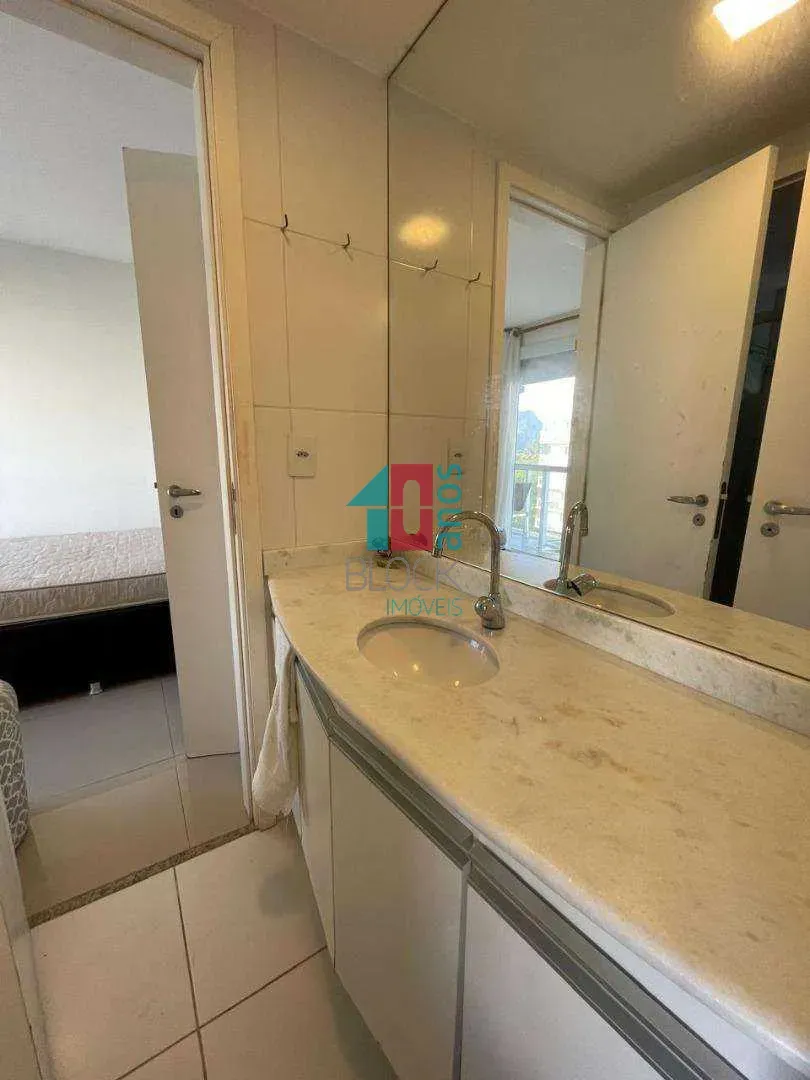 Furnished apartment, 91 m², with a glass-enclosed balcony — photo 10