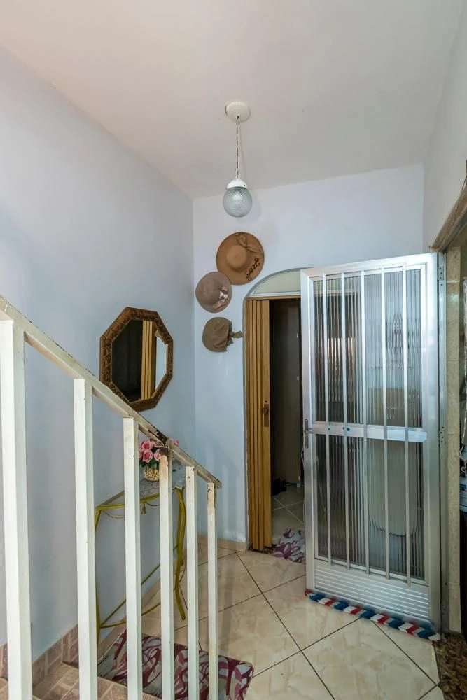 Furnished house with 5 bedrooms and a balcony — photo 76