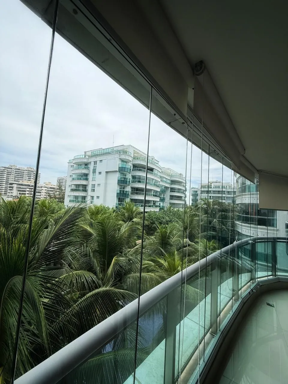 Furnished apartment with 4 bedrooms and 5 bathrooms — photo 14