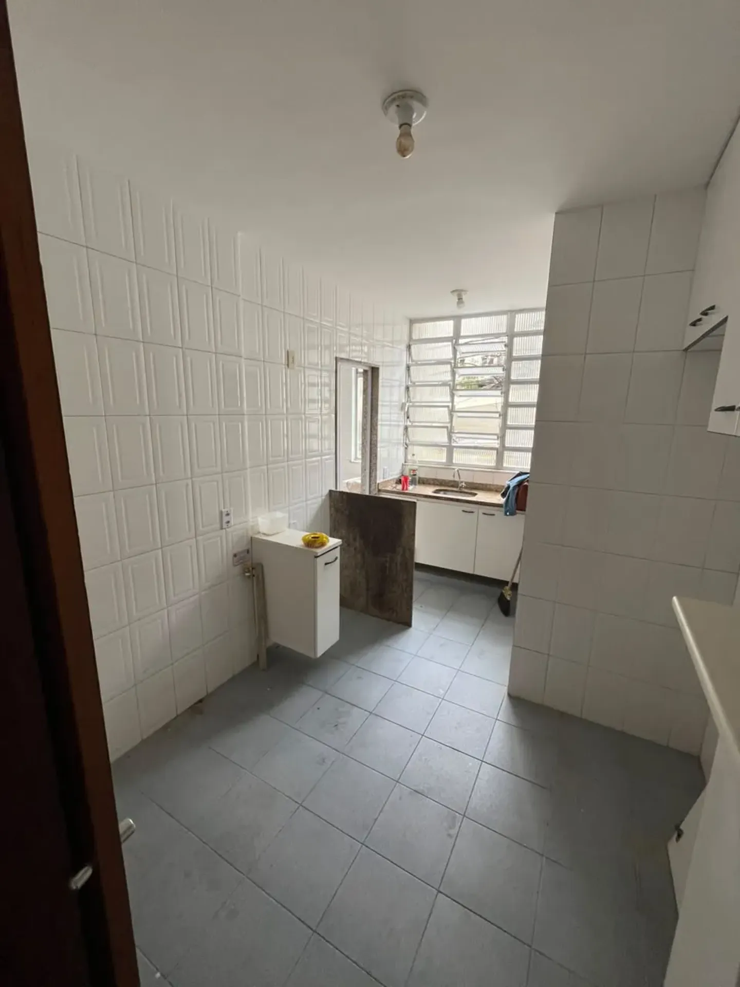 Apartment on the 1st floor with wood or laminate floors — photo 27