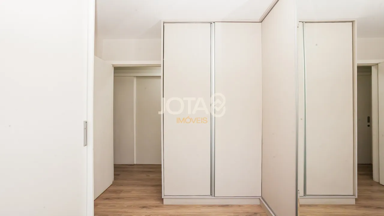 Furnished apartment with 131 m², 2 bedrooms and 3 baths — photo 13