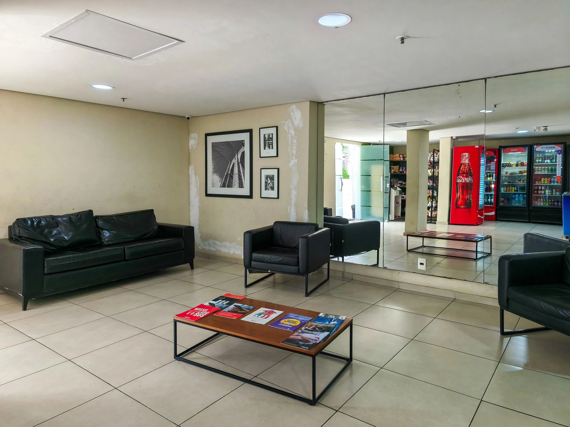 Apartamento de 2 quartos em condomínio com piscina — photo 8