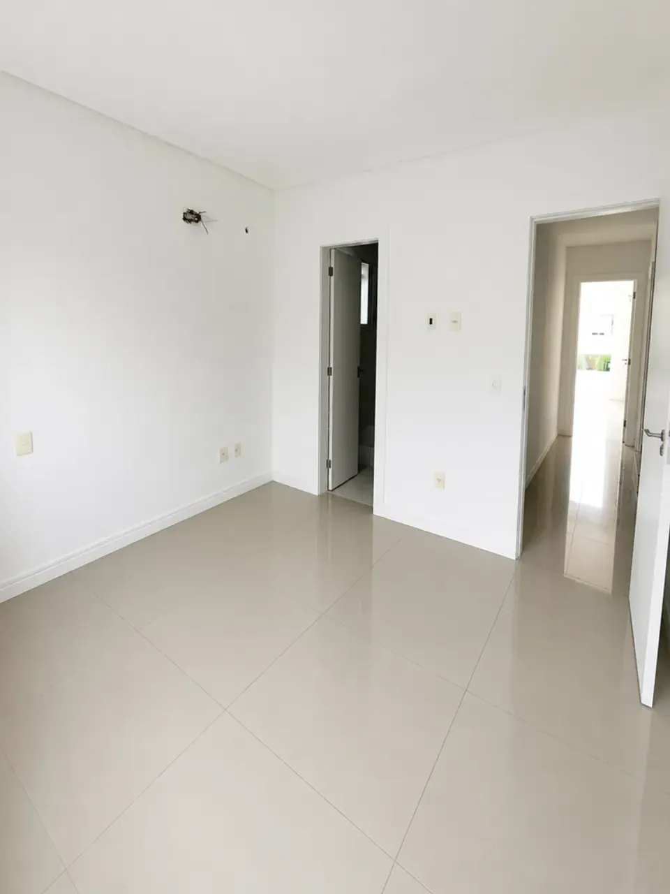 Rental house with 4 bedrooms and an open-plan kitchen — photo 15
