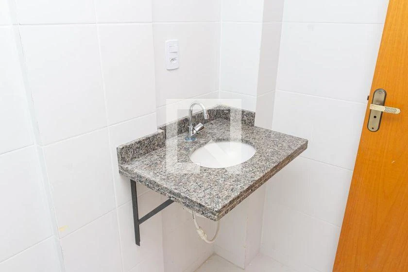 80 m² apartment with 2 bedrooms and a balcony — photo 38