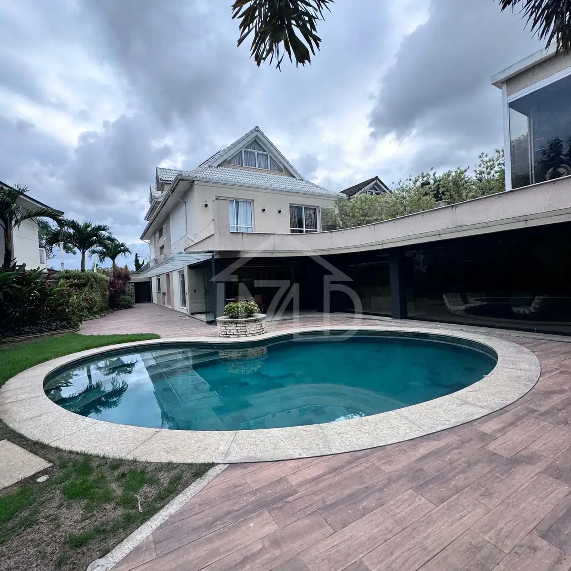 Furnished house with 4 bedrooms and 5 bathrooms, open kitchen — photo 17