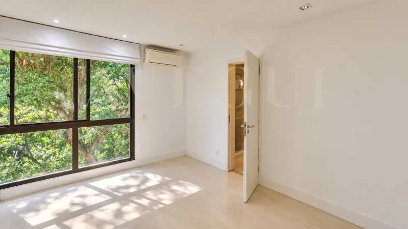 Apartamento de 3 quartos em condomínio com piscina aquecida — photo 20