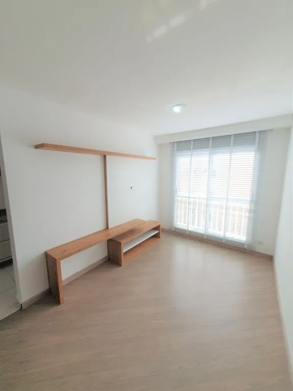 Apartamento de 2 quartos com cozinha fechada e fogão a gás — photo 11