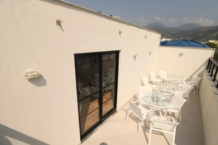 Unfurnished 1-bedroom apartment with a balcony — photo 5