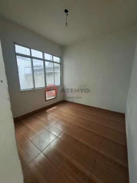 Apartamento com piso de madeira ou laminado, Brás de Pina — photo 13