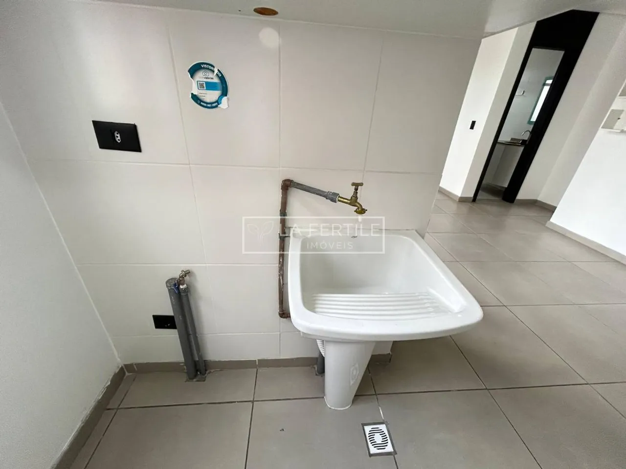 1-bedroom apartment with balcony and 46 m² — photo 6