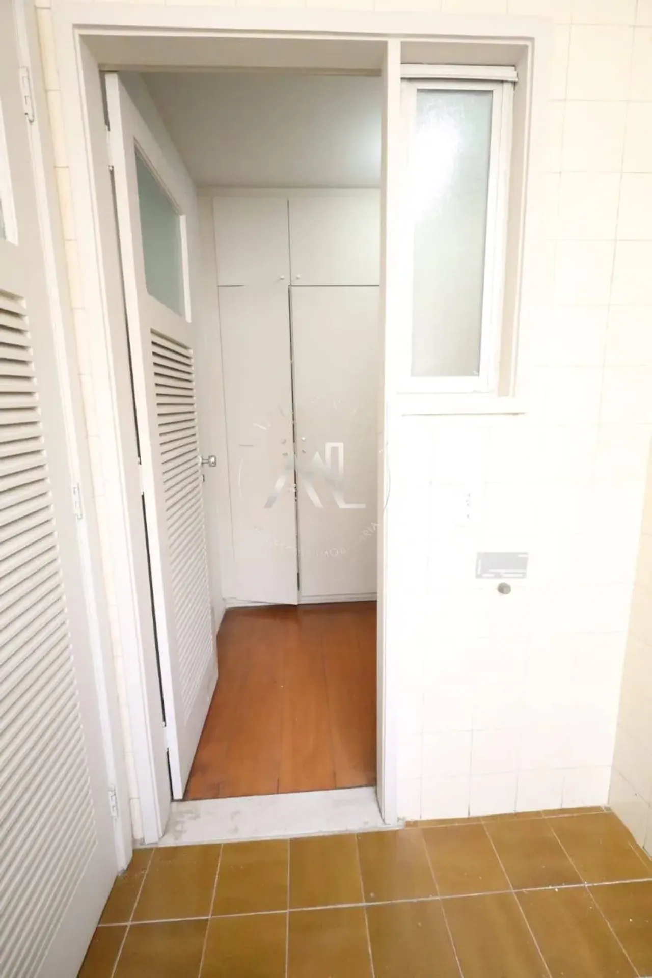 Apartment, 60 m², with wood or laminate floors — photo 16
