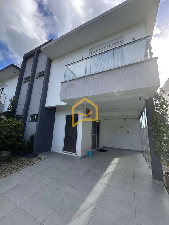 House with 3 bedrooms, 3 bathrooms, 1 parking spot — photo 5